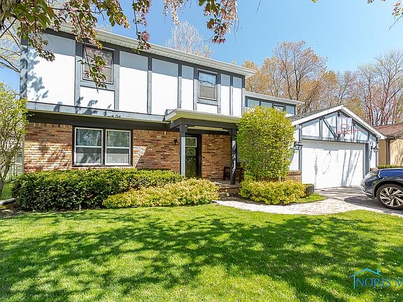 3rd image of 4042 Pinecrest Dr