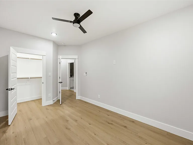 8013 Moon Beam St #B — Photo 20