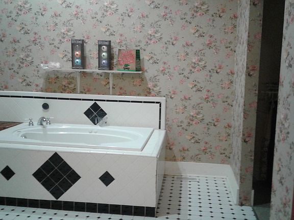 Master bath with spa tub.