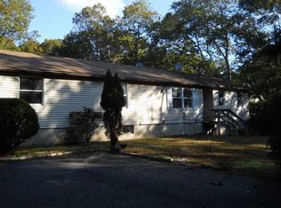 11 Tub Oarsmans Rd, East Hampton, NY 11937