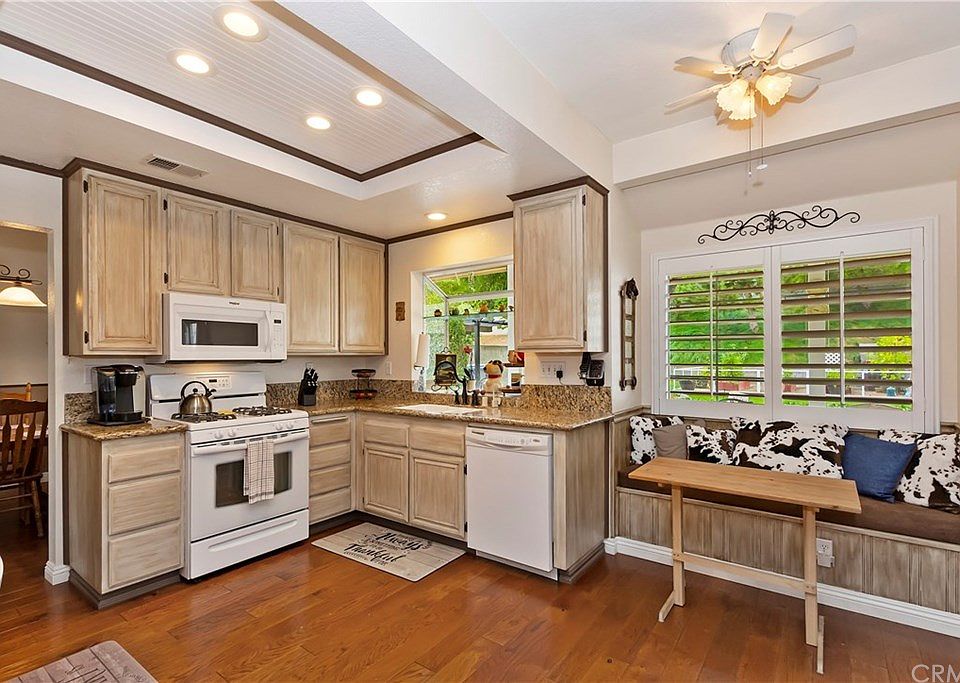 1st image of 6694 N Ventura Ct
