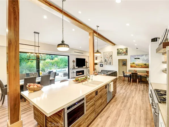 60 Robin Hood Pl, Westlake Village, CA 91361