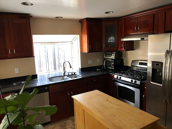 4th image of 798 Madrone Ave