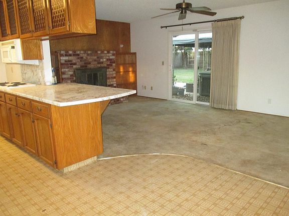 5th image of 2346 E Feemster Ave
