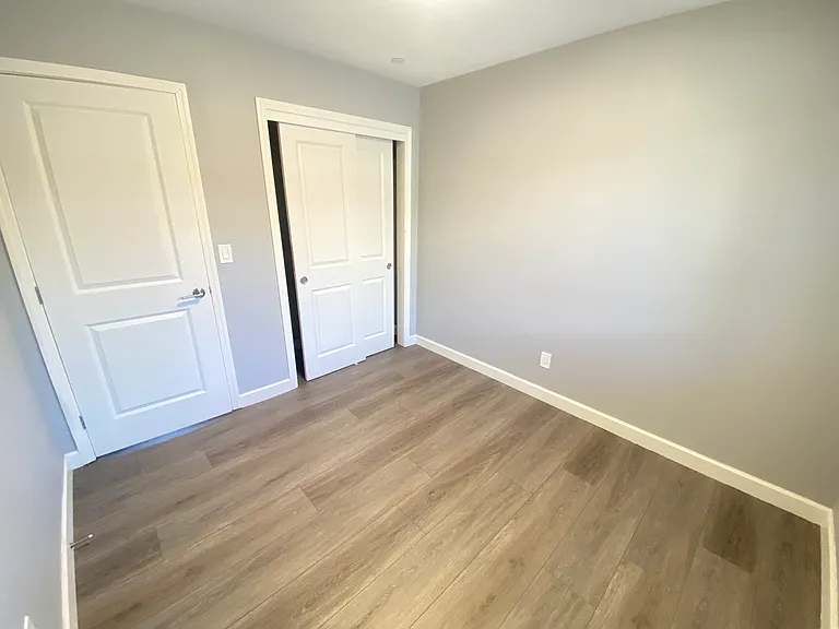 4124 Lyon Ave #6 — Photo 4