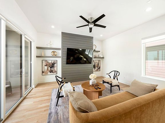5th image of 3008 Delano St