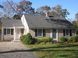 20 Johnson St, Falmouth, MA 02540