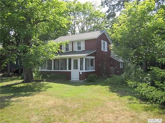2nd image of 240 Kensington Ave