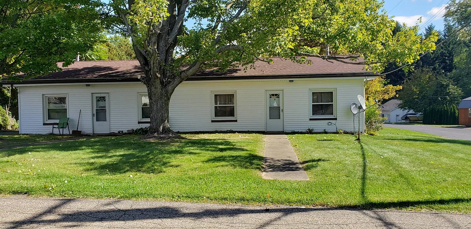 99 Fairmont Dr photo 1