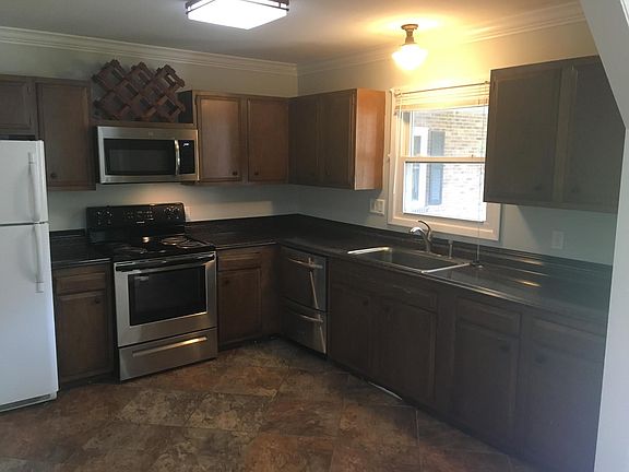 2nd image of 102 Boyd Dr #1-B