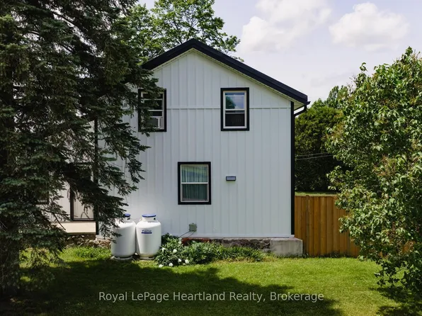 2010 Alma St N, Howick, ON N0G 1X0