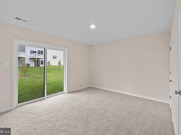5th image of 240 Soft Rush Ln
