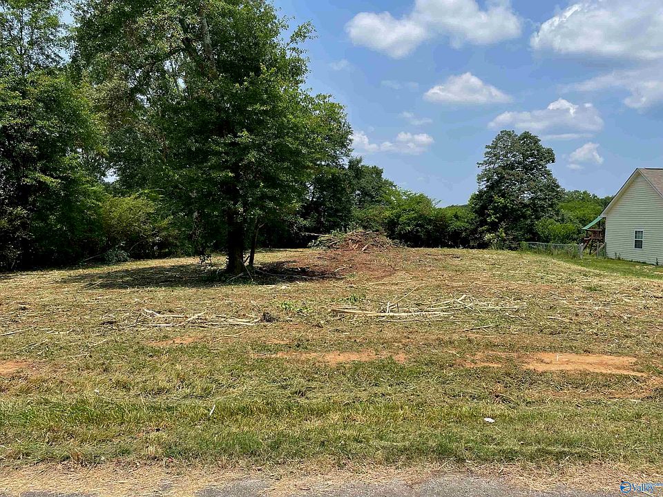 1st image of 18 Robert Cir