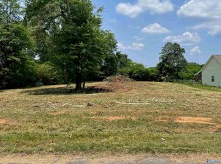 18 Robert Cir, Guntersville, AL 35976