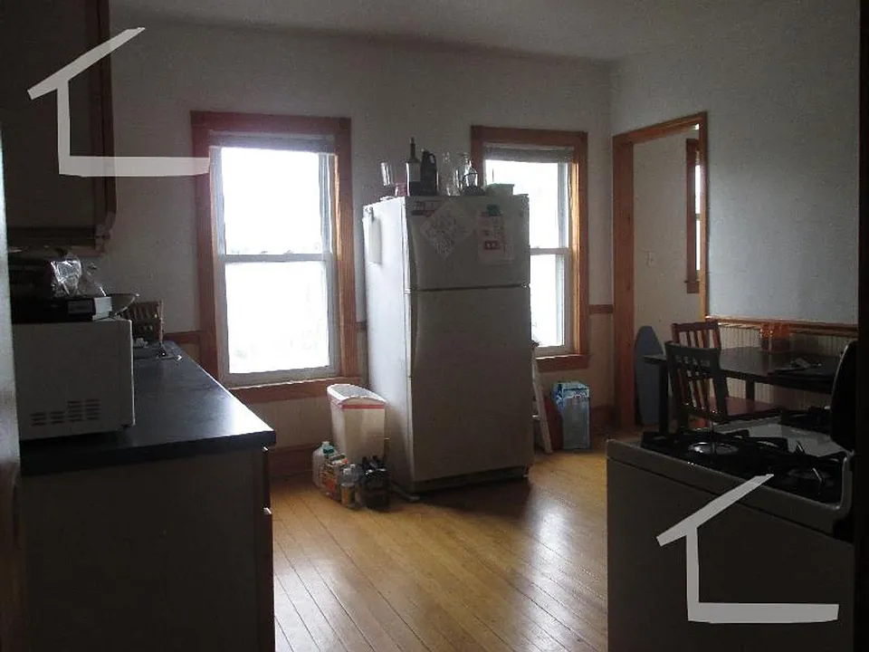 183 Lowell St #2