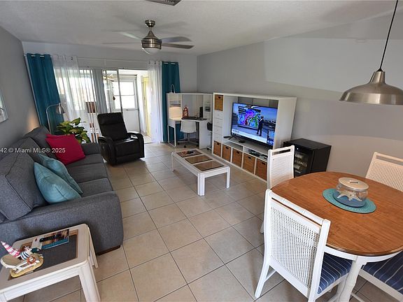 5th image of 2935 Crosley Dr W APT L