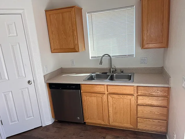 1782 Coronado Dr — Photo 9