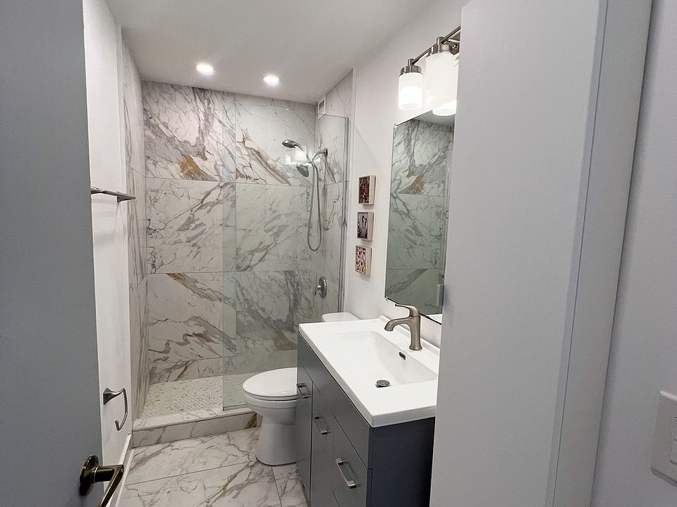 2nd image of 3409 Avenue Isla Verde #701