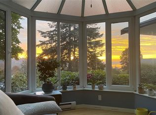 2559 Bermuda Pl W, Saanich, BC V8P 3G2