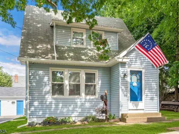 4 Sunderland Ave, Rutherford Boro, NJ 07070