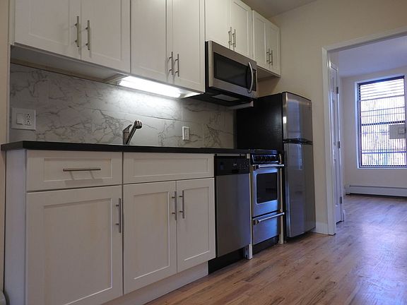 2nd image of 349 E 119th St #3
