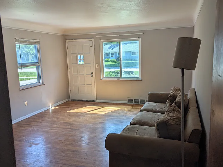 27860 Knickerbocker Rd — Photo 9