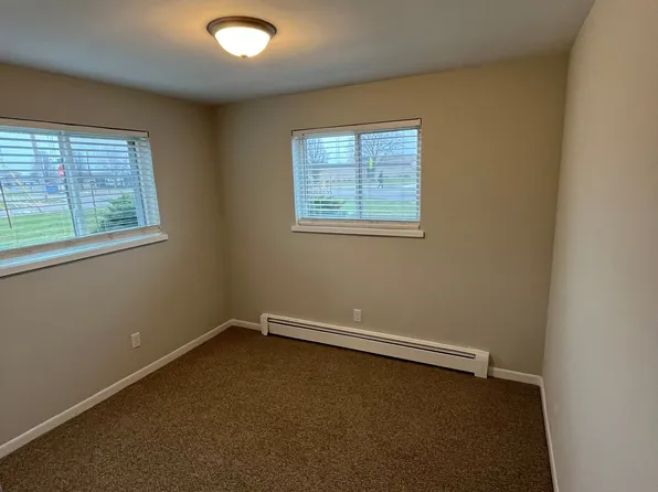 328 W Roosevelt Ave #2, Zeeland, MI 49464