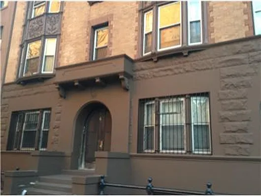 Rented by Douglas Elliman | media 18