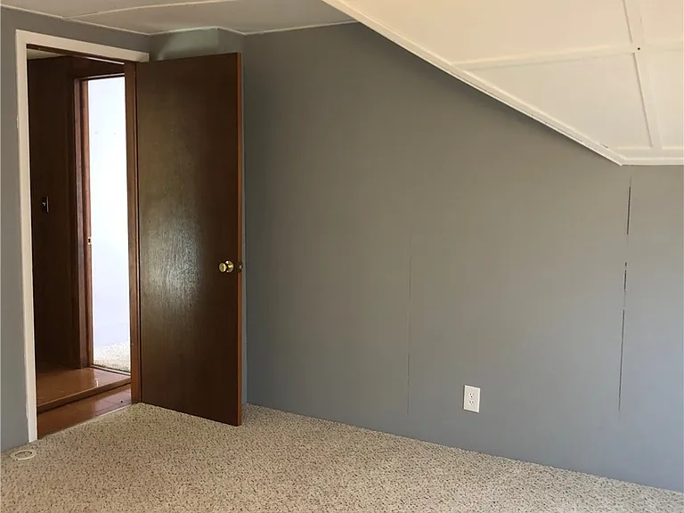 708 Schuyler St — Photo 21
