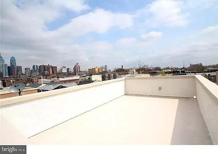1010 S Cleveland St — Photo 4