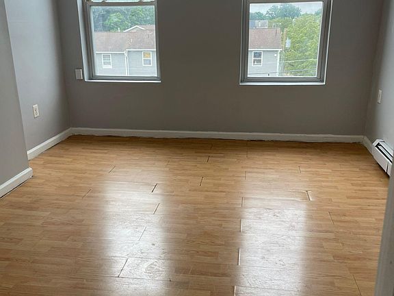 2nd image of 412 S 15th St #1F