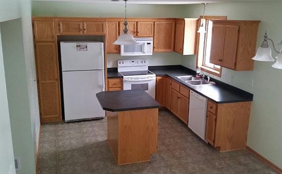 4th image of 1304 Deer Haven Ct SE