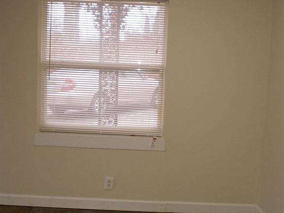 4th image of 220 Ogle Ave APT 10