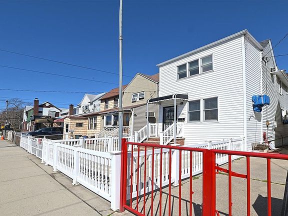 3rd image of 3135 Avenue W
