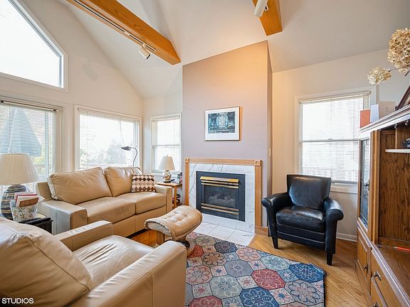 5th image of 2748 Central Park Ave