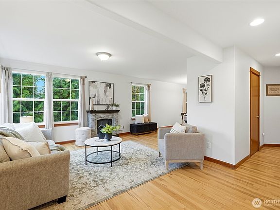 4th image of 8017 64th Street SE