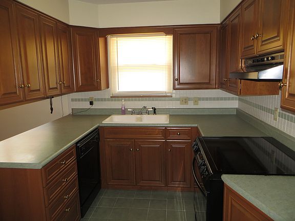 3rd image of 2552 Lynch Ave