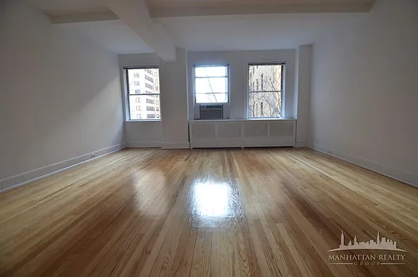 Rented by Manhattan Realty Group | media 1