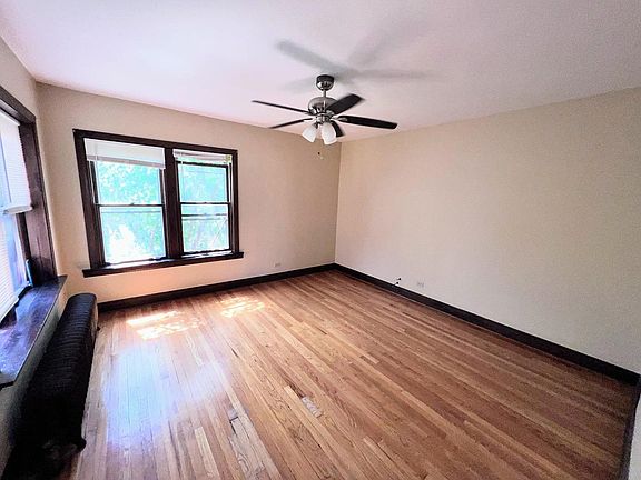 2nd image of 4750 N Lotus Ave #2
