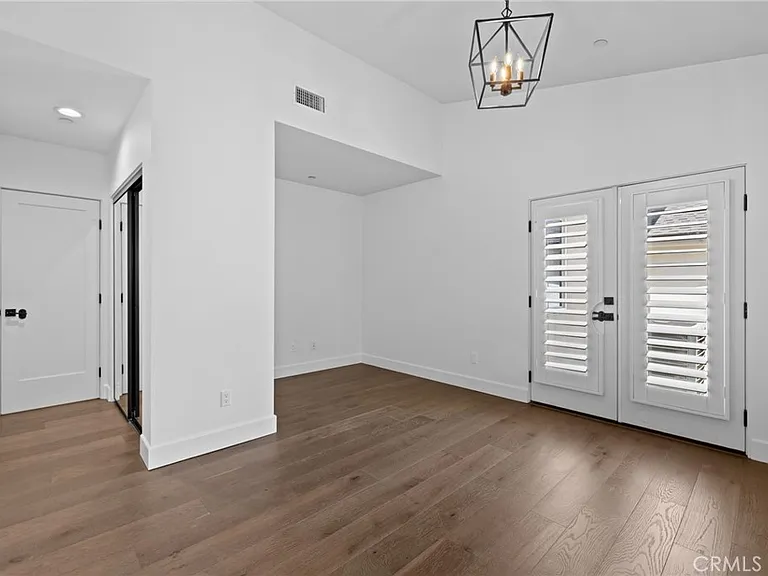 827 N Lamer St — Photo 26