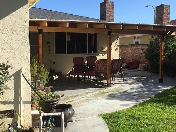 3rd image of 5085 Carm Ave