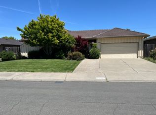 1141 Glen Holly Way, Sacramento, CA 95822