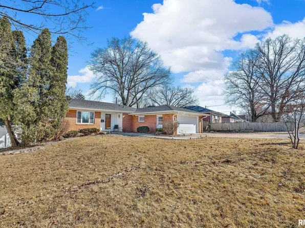 2703 27th St, Rock Island, IL 61201