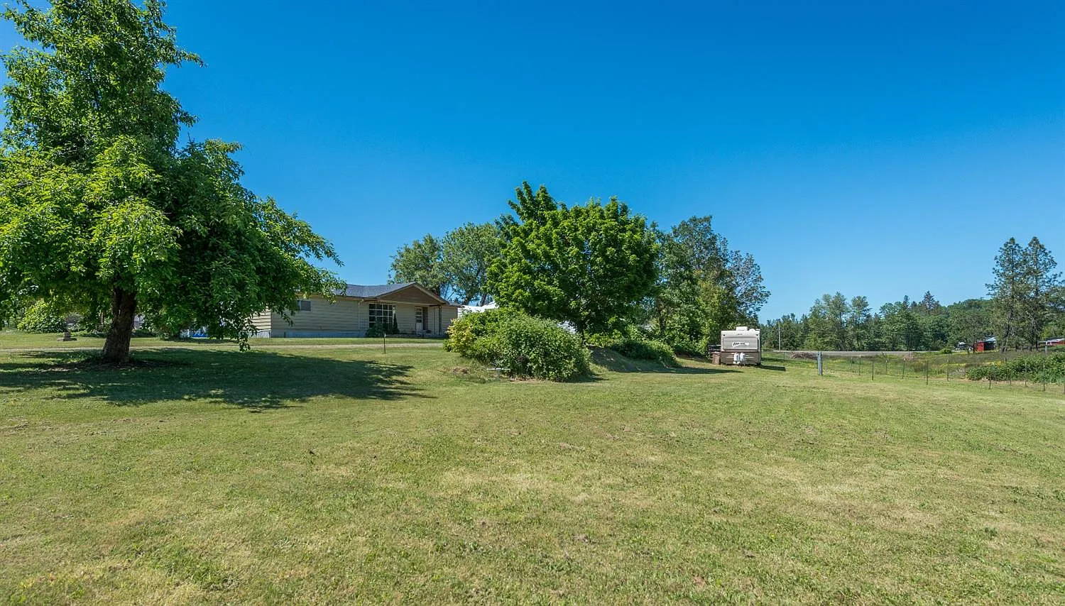 5588 Prairie Ln photo 1