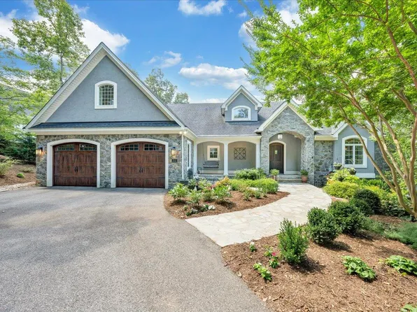 2512 Lakewood Forest Rd, Moneta, VA 24121