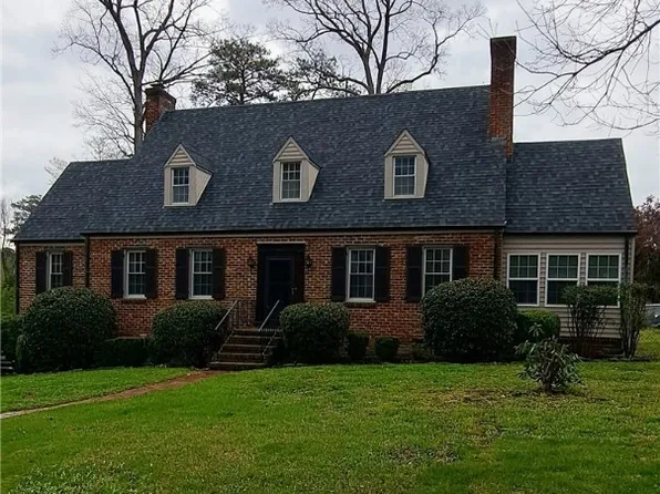 424 Greenwood Dr, Petersburg, VA 23805