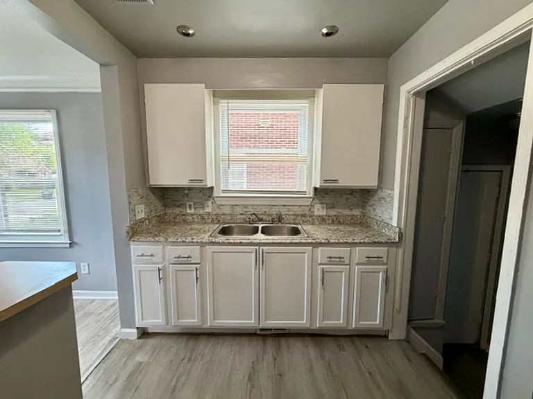 10629 Nottingham Rd — Photo 8