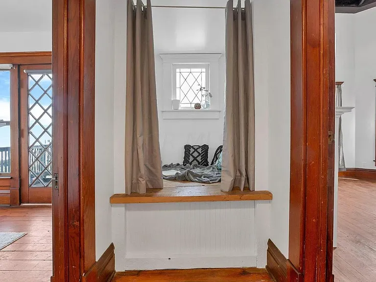 365 Hudson Ave #1 — Photo 23