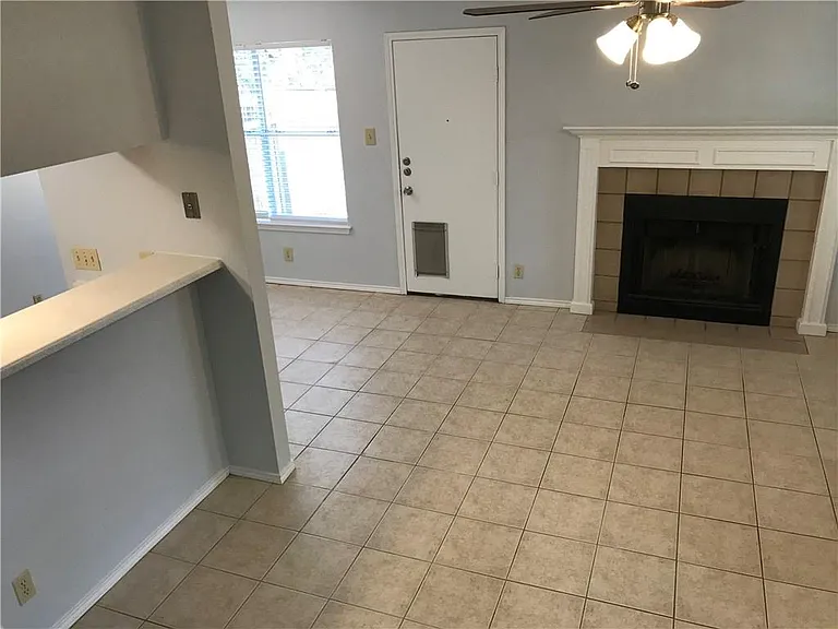 5908 Parkwood Dr #A — Photo 11