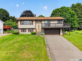 314 Virgo Dr, Groton, CT 06340